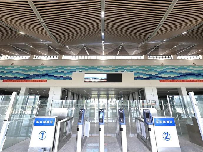 皇岗口岸深圳北预约车接送